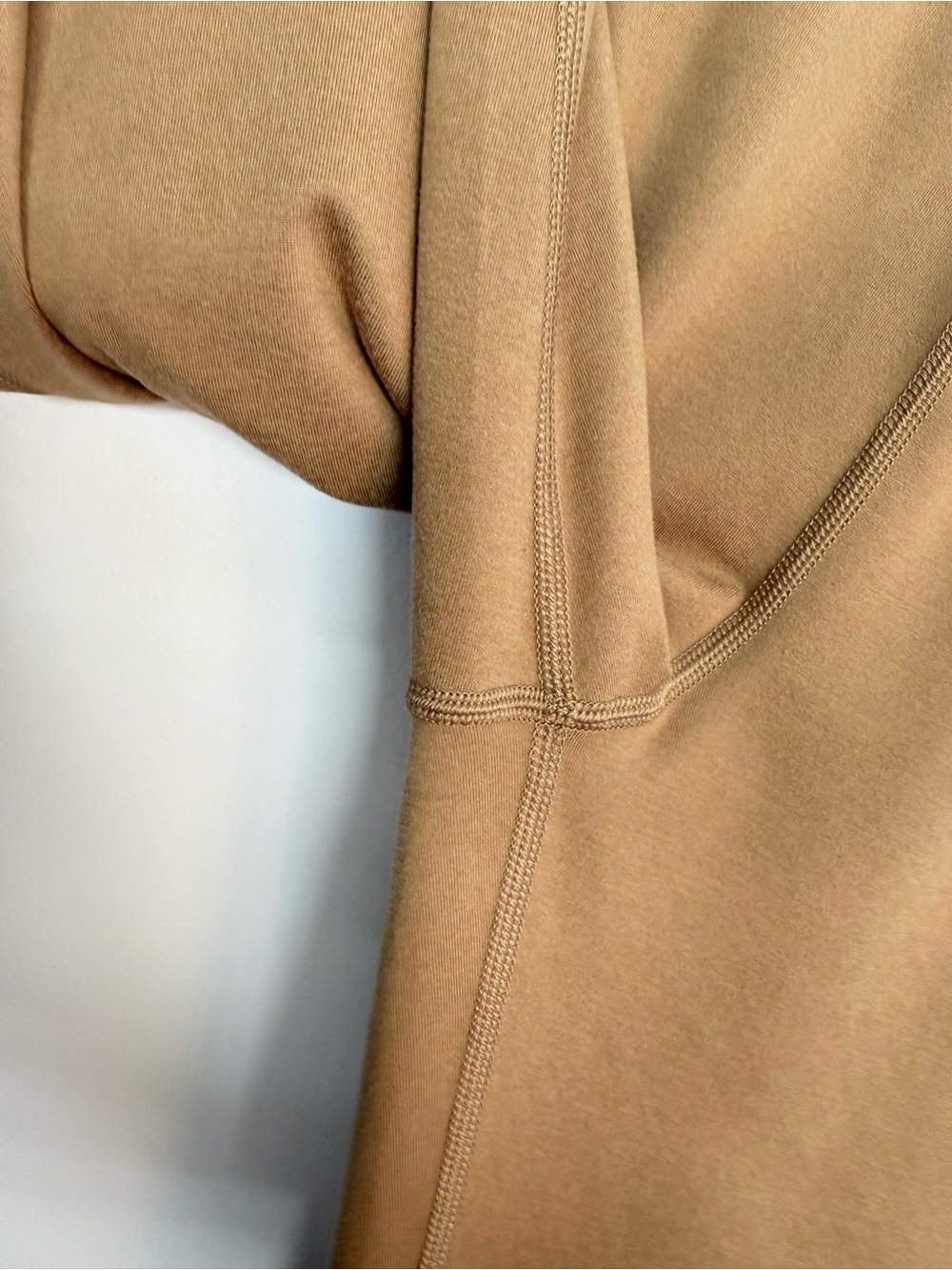 34: Vuori Boyfriend Sweatpants Tan Size Small 26.5” Inseam - Picture 3 of 5